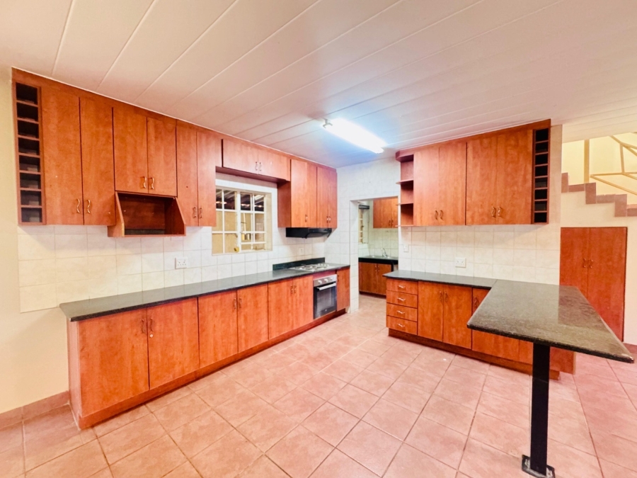 To Let 4 Bedroom Property for Rent in Bodorp North West